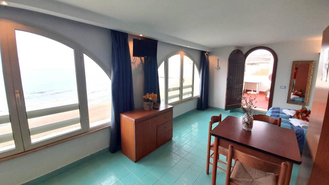 Casa Vacanze Elianto Aparthotel Anzio Luaran gambar